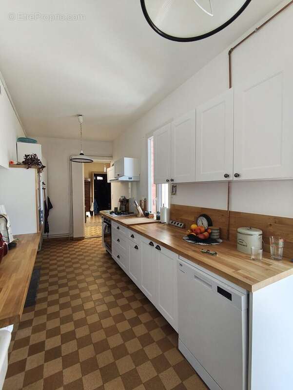 Maison 228 m² à Chasseneuil-Sur-Bonnieure  - photo 5