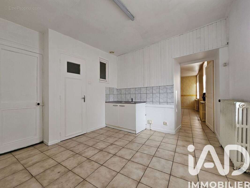 Maison 54 m² à Montfort-Le-Gesnois  - photo 3