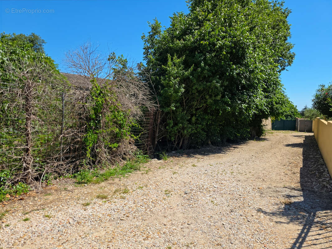 Terrain à BEAUCAIRE