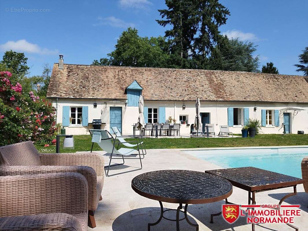 Maison à ECARDENVILLE-SUR-EURE