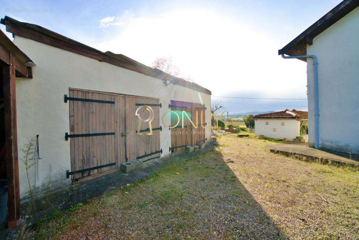 Maison à JASSANS-RIOTTIER