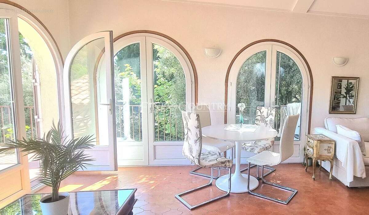 Maison à MONTAUROUX