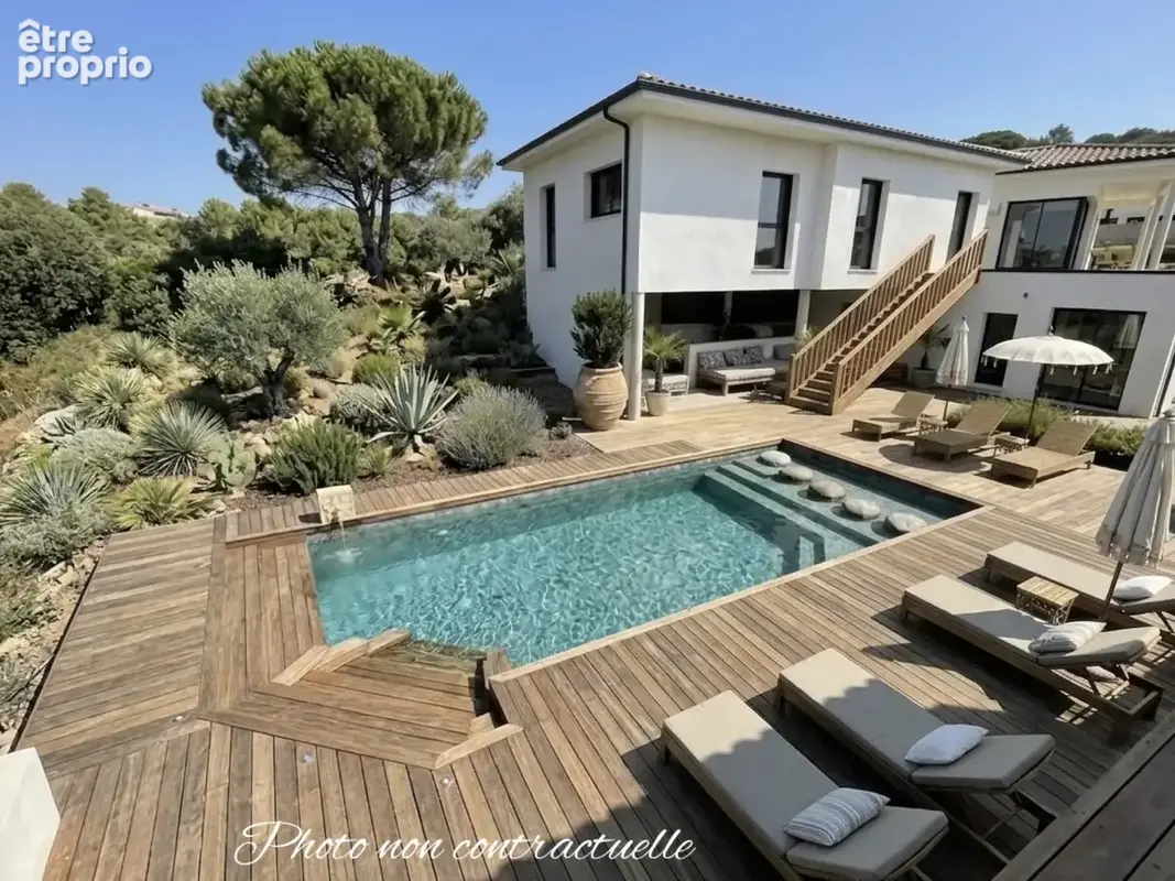 34360 VILLESPASSANS Magnifique villa moderne de 230 m2 avec piscine et terrain de 1285 m2 - photo 2