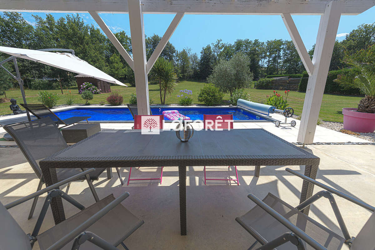 Maison à MONCLAR-DE-QUERCY