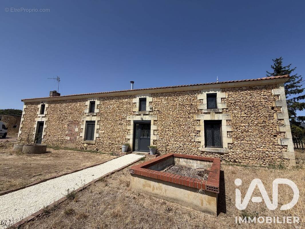 Photo 1 - Maison à SAINTE-VERGE