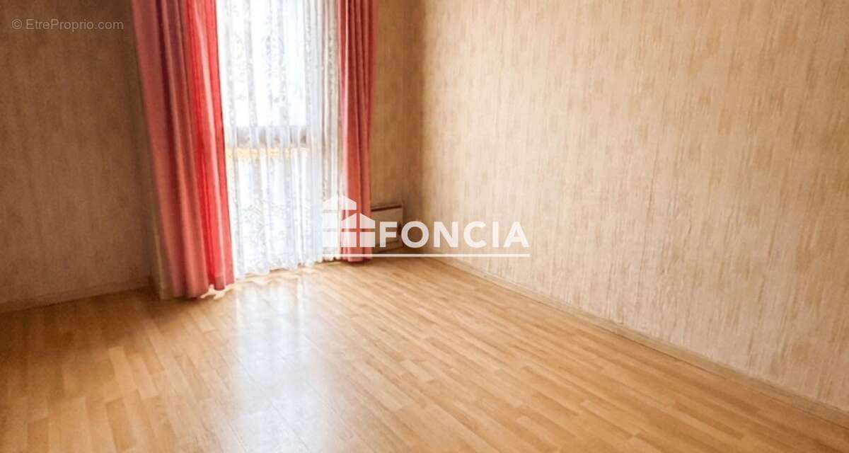 Castanet-Tolosan – En plein cœur de la commune, découvrez cette agréable villa T5 d’environ 100 m² - photo 5