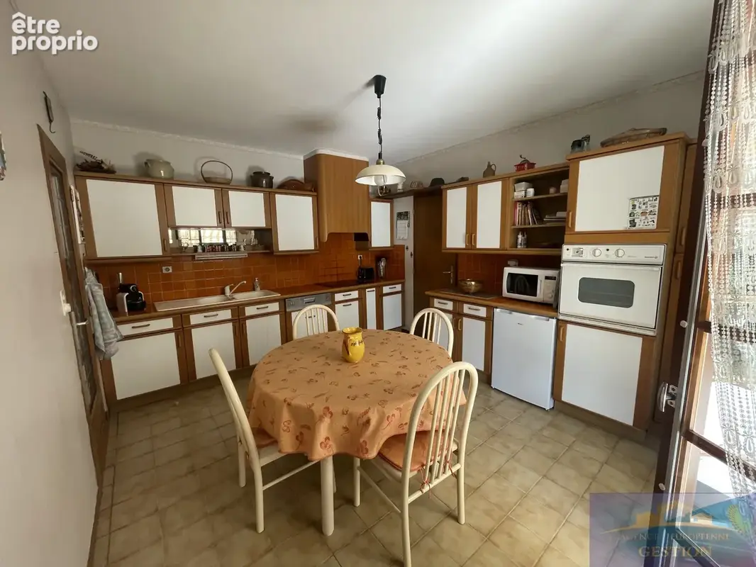 Maison sur les hauteurs de lamarque-pontacq - photo 8