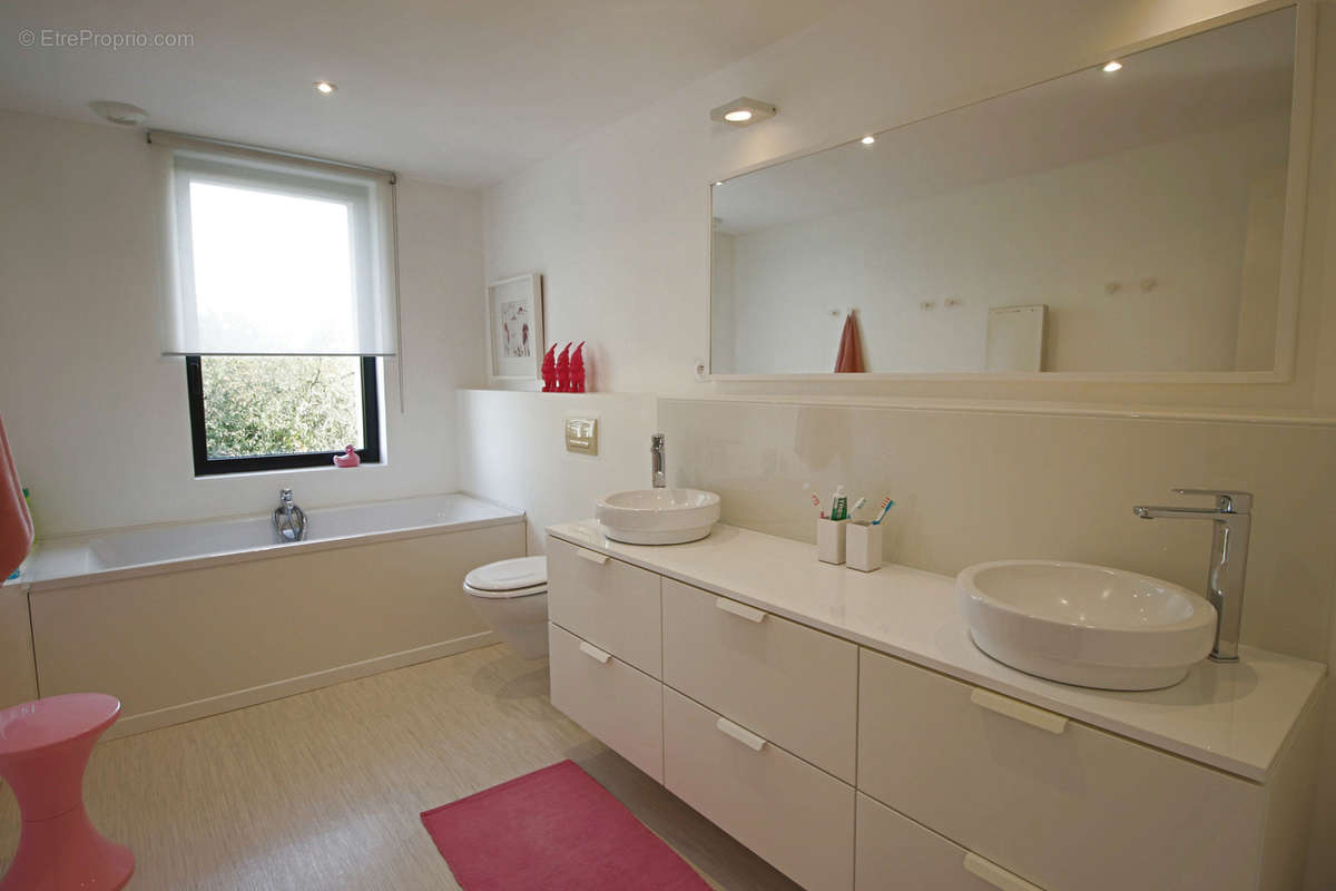 Maison à VAUX-SUR-AURE