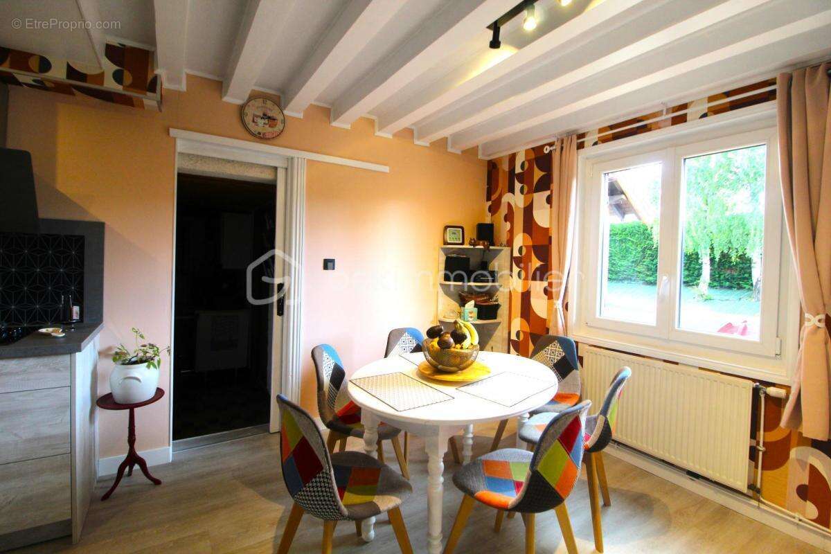 Belle maison avec piscine et grand terrain - photo 9