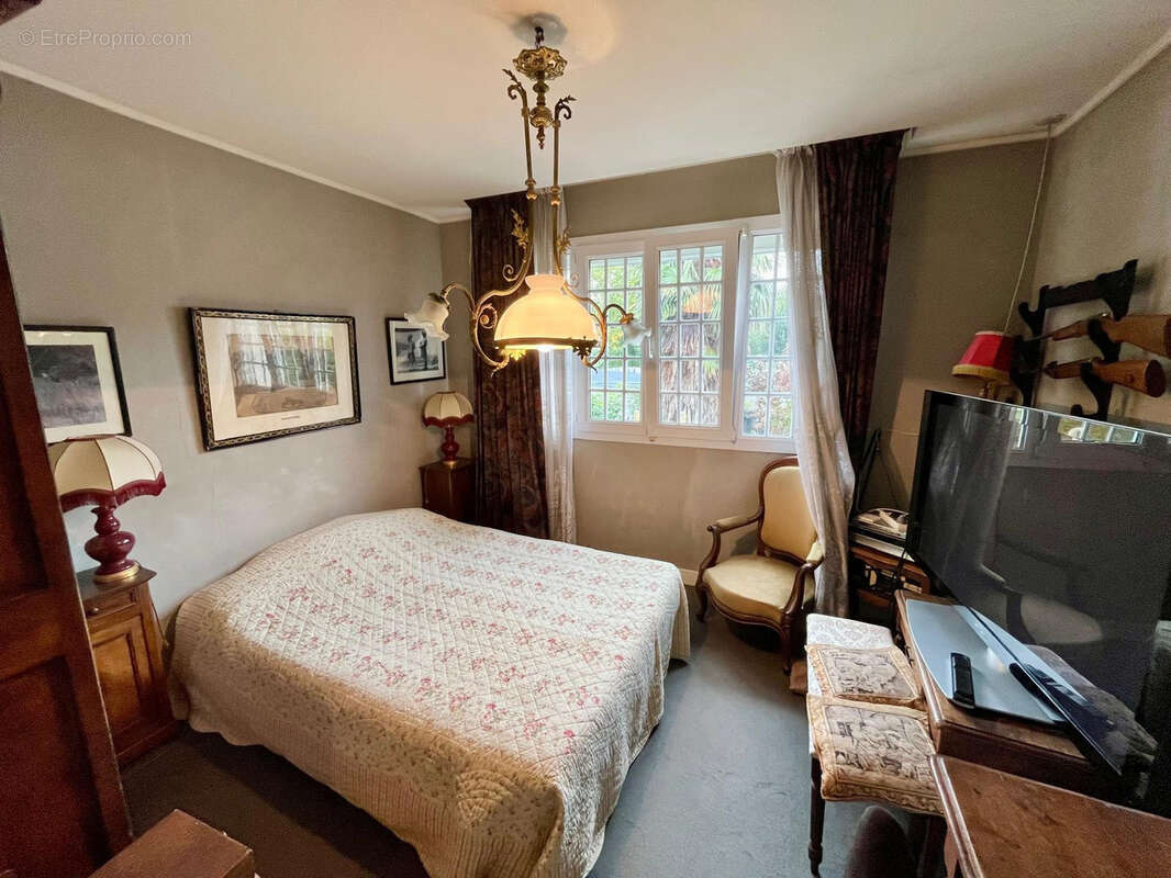 Grande maison familiale de 226m2 à Villepinte - photo 5