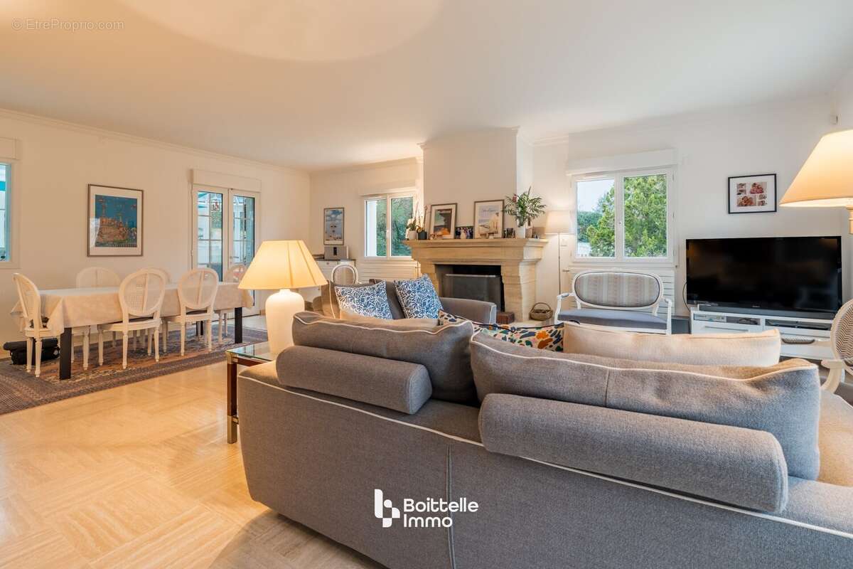 Maison à SAINT-SAUVEUR-SUR-ECOLE