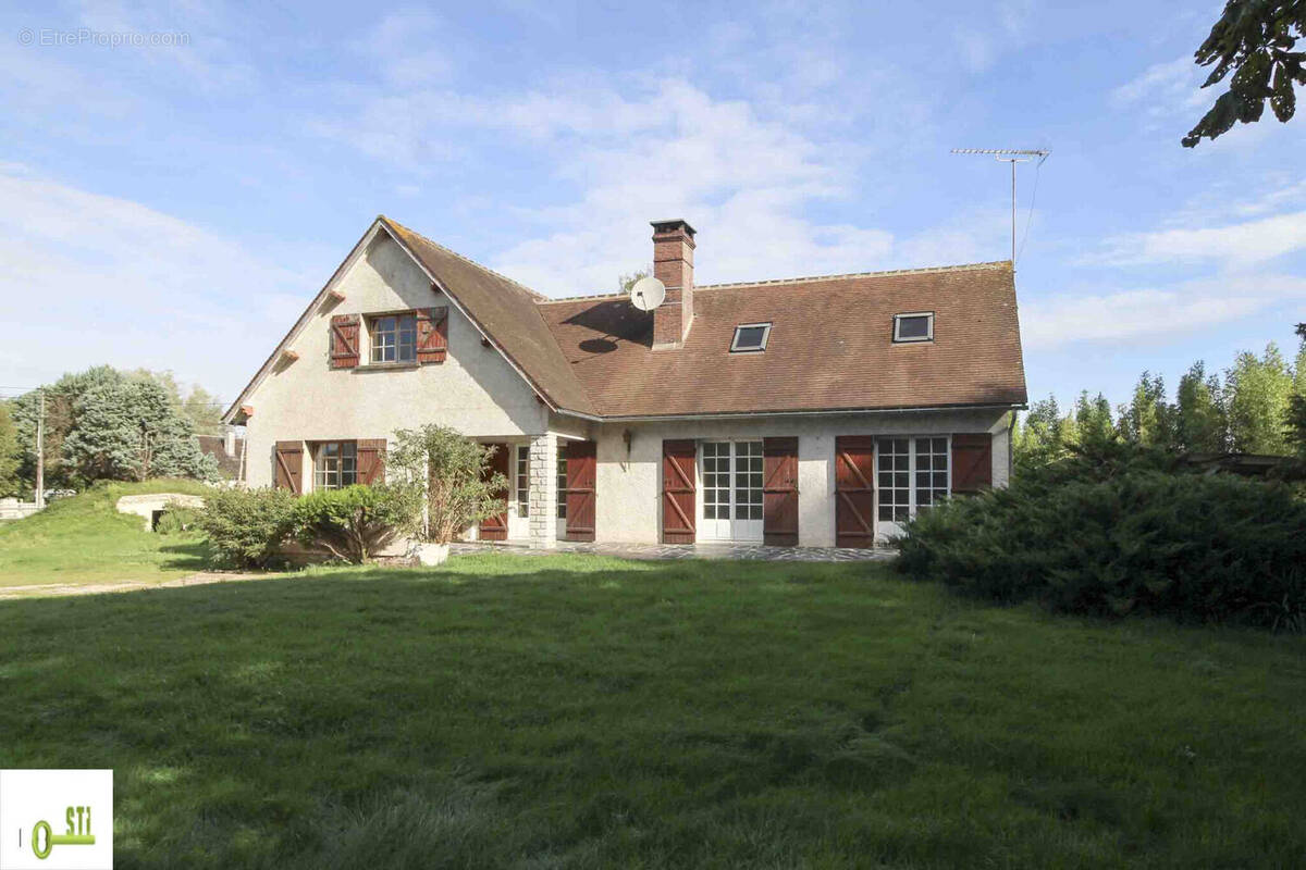 Photo 1 - Maison à CHEVILLON-SUR-HUILLARD