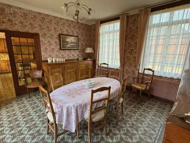 Longère en pierre blanche avec grande dépendance 150m² - photo 4
