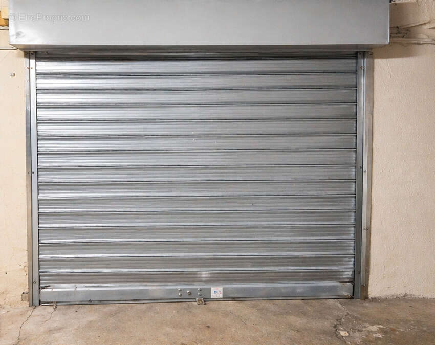 Parking à AUBERVILLIERS