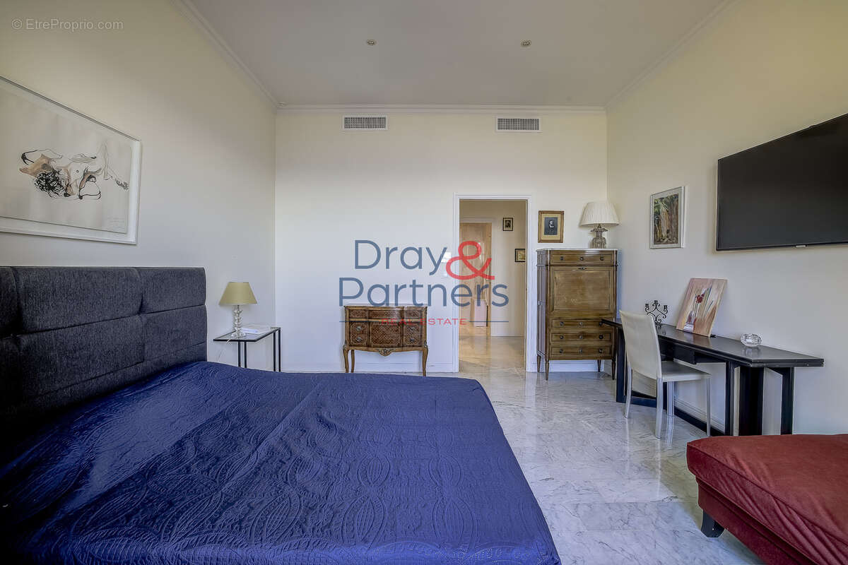 Appartement à ROQUEBRUNE-CAP-MARTIN