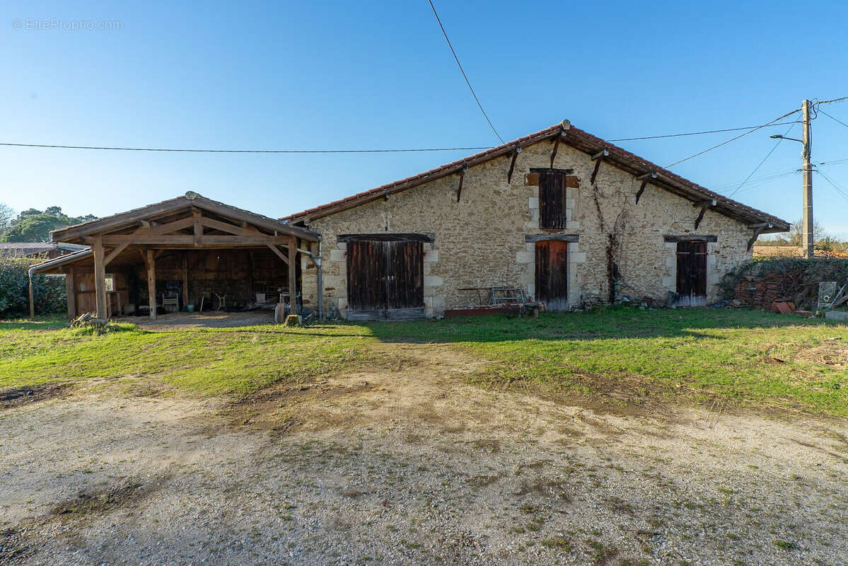 Maison à SALLES