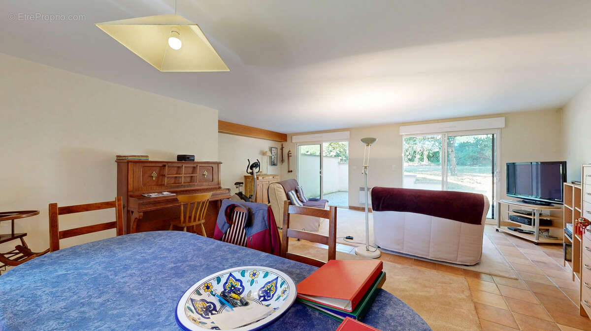 Maison familiale avec vie de plain-pied   192 m2   4 chambres   Terrain de 2 852 m2 - photo 18