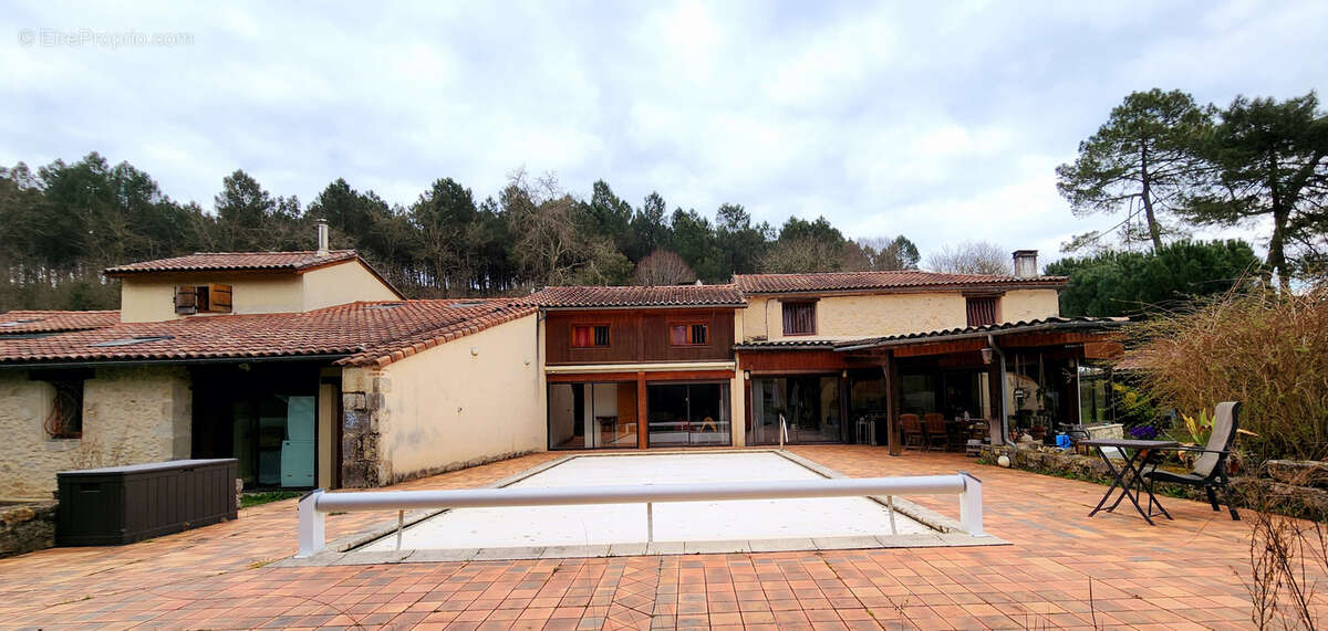 Maison à BUZET-SUR-BAISE