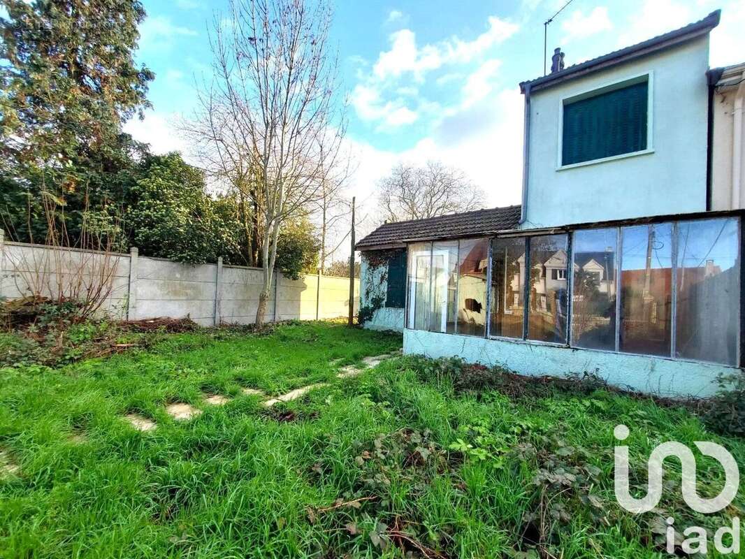 Photo 2 - Terrain à PONTAULT-COMBAULT