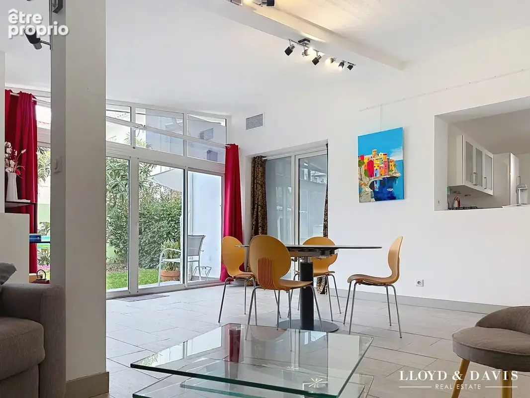 Appartement 5 pièces 118 m² à vendre à Royan (17200) - photo 2