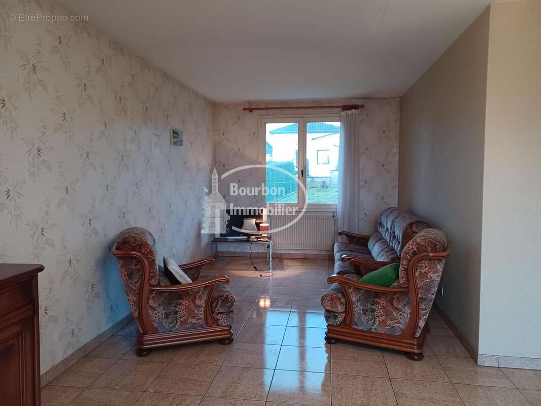 n°3 - Maison à GUEUGNON