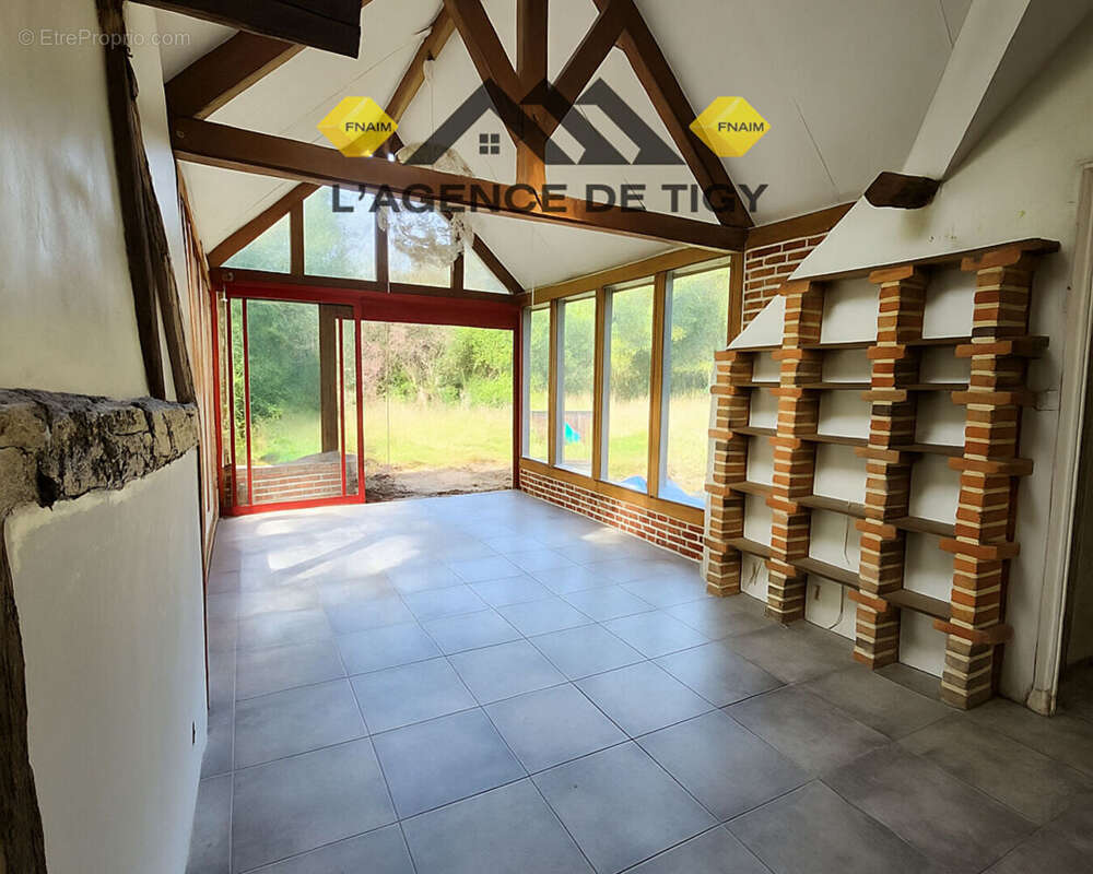 Maison à VANNES-SUR-COSSON