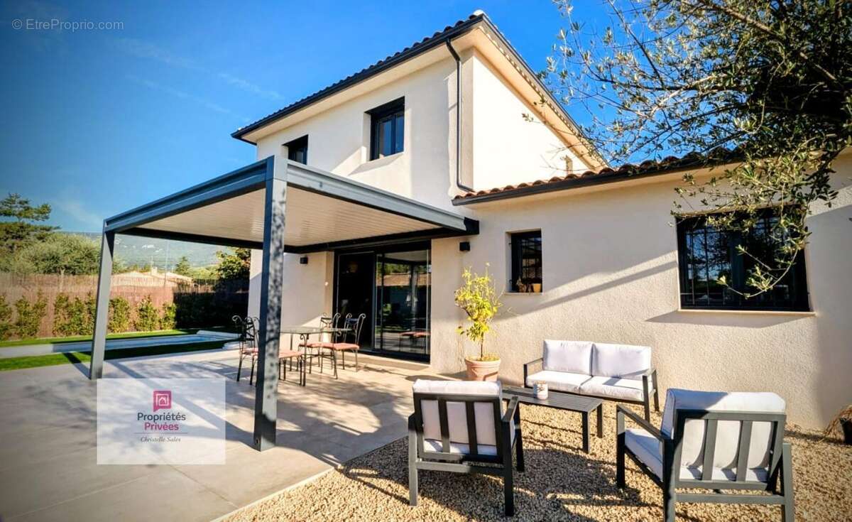 Maison à FAYENCE