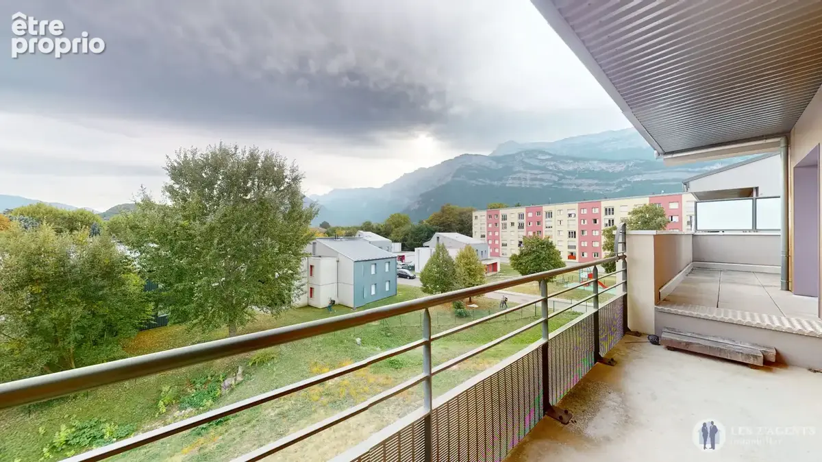 Appartement Varces Allieres Et Risset 4 pièces, dernier étage avec place de parking - photo 2