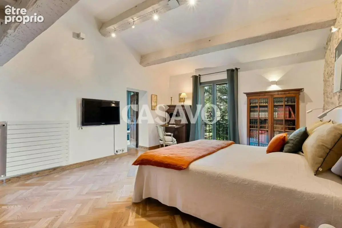 Vente Maison 10 pièces de 315m² - 13100 Saint-Marc-Jaumegarde - photo 14