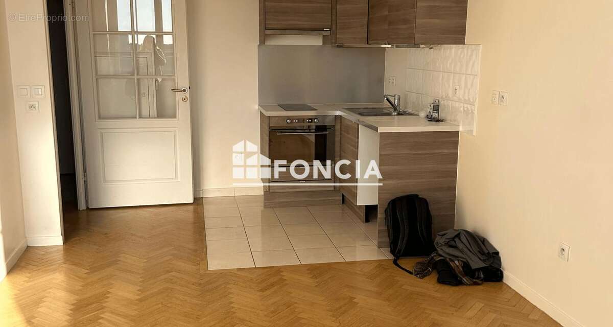 Appartement à LE PLESSIS-ROBINSON