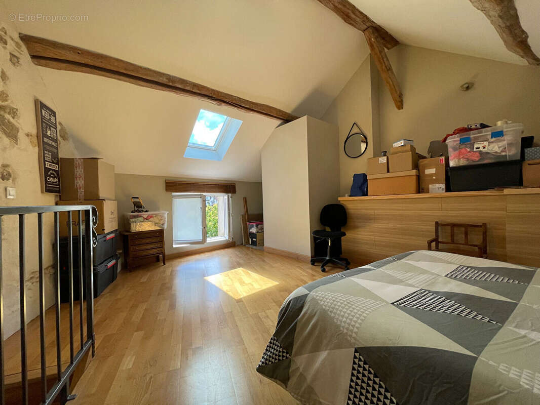 Maison 132 m2 (145 m2 au sol) avec jardin au centre du village de Bouafle - photo 6