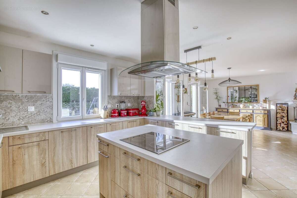 Maison à LES MOLIERES