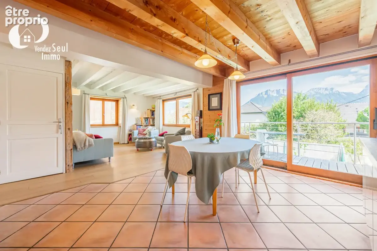 Maison individuelle avec vue dégagée sur les montagnes environnantes. - photo 2