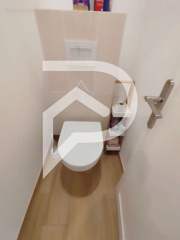 Maison à LES PEINTURES