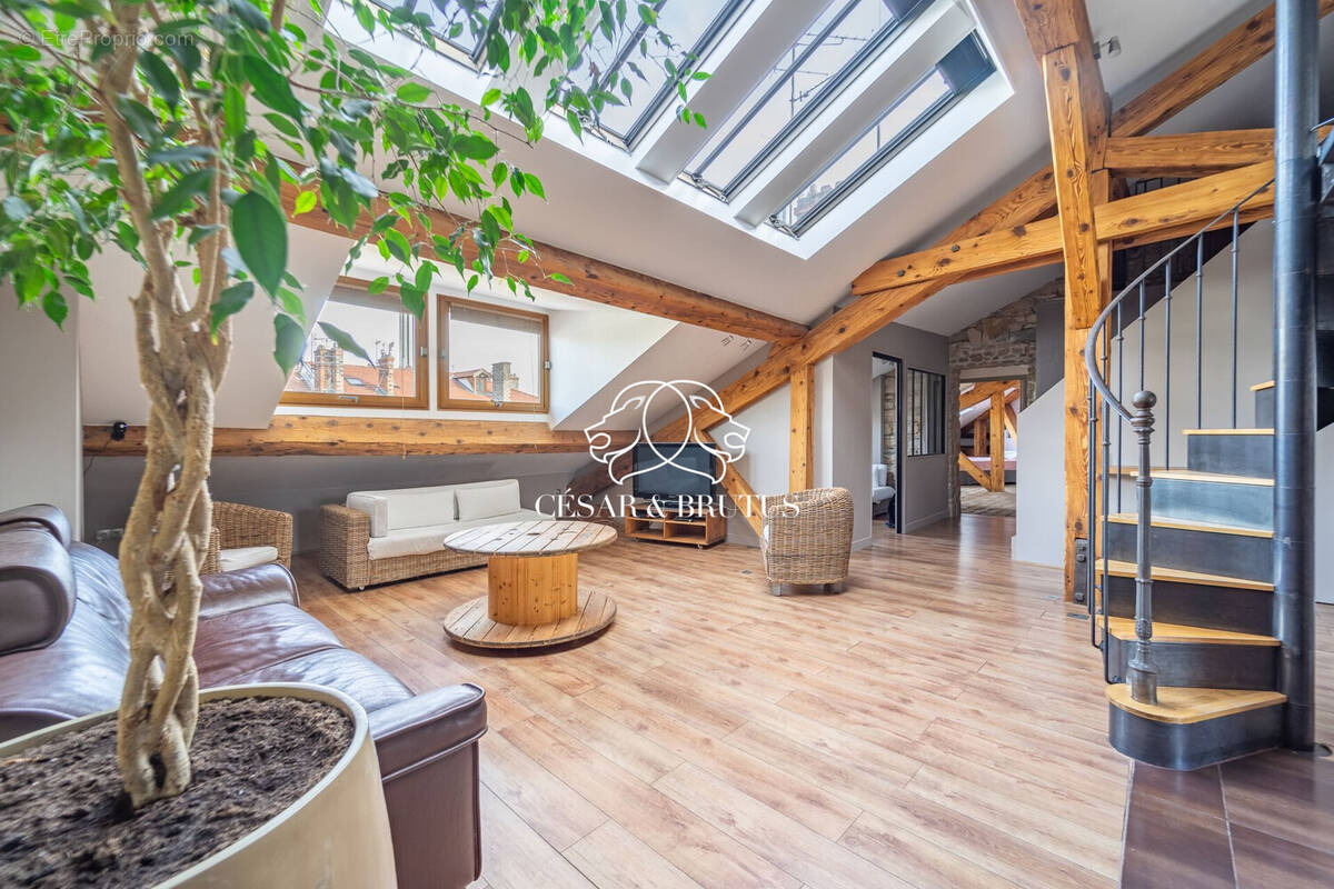 Appartement à LYON-6E