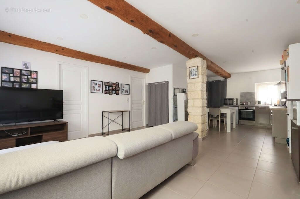 Exclusivité - MAUGUIO - Aux portes de Montpellier PROPRIETE rurale 5300m2 de terrain 2 logements 180m2 + appartement 60m2 - photo 5