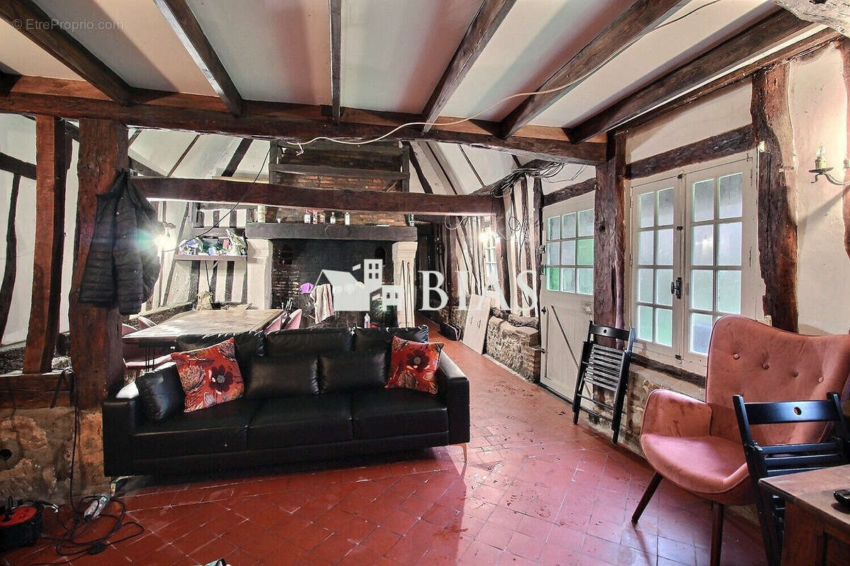 Maison à BOURG-ACHARD