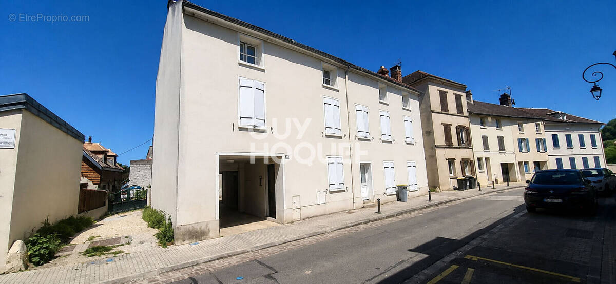 Appartement à MEZIERES-SUR-SEINE