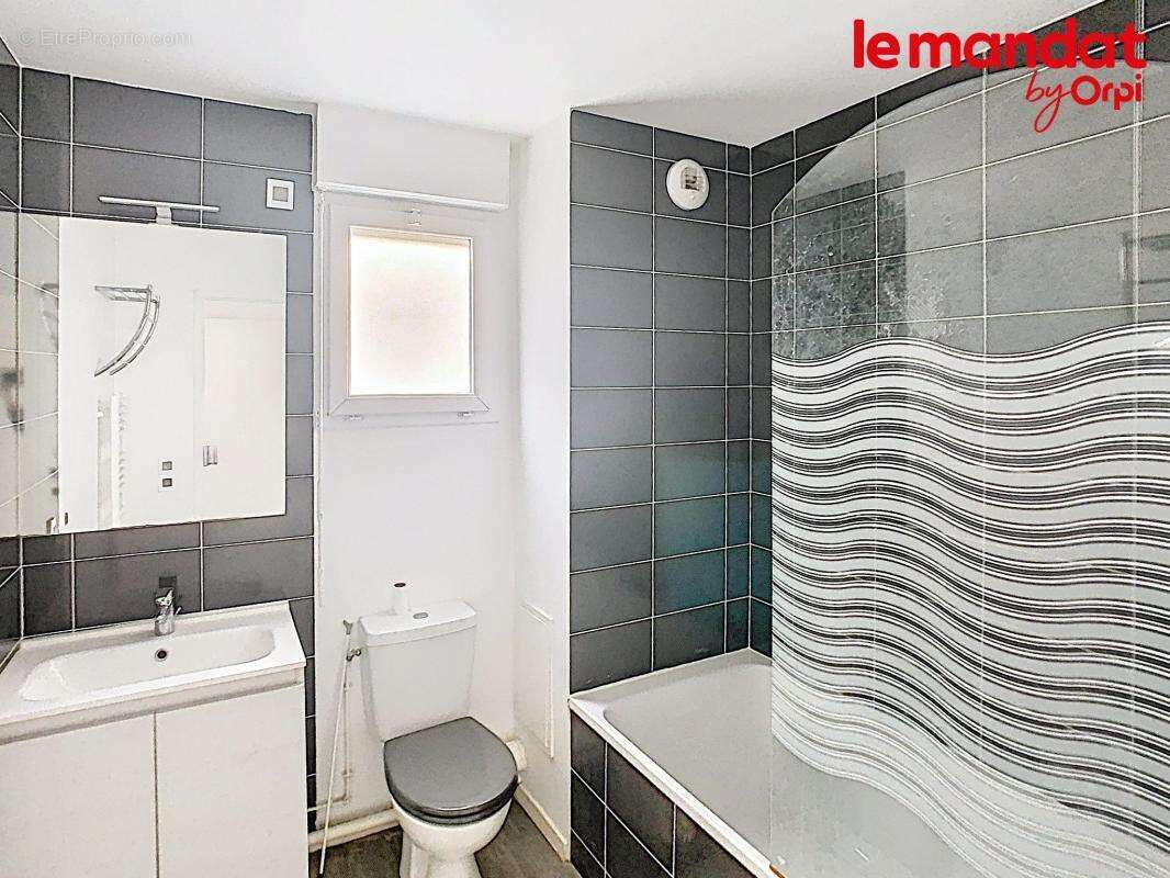 Appartement à HARDRICOURT