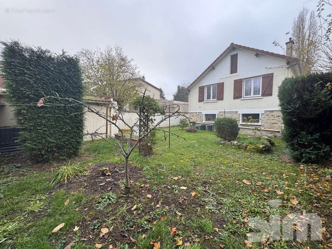 Maison à VAIRES-SUR-MARNE