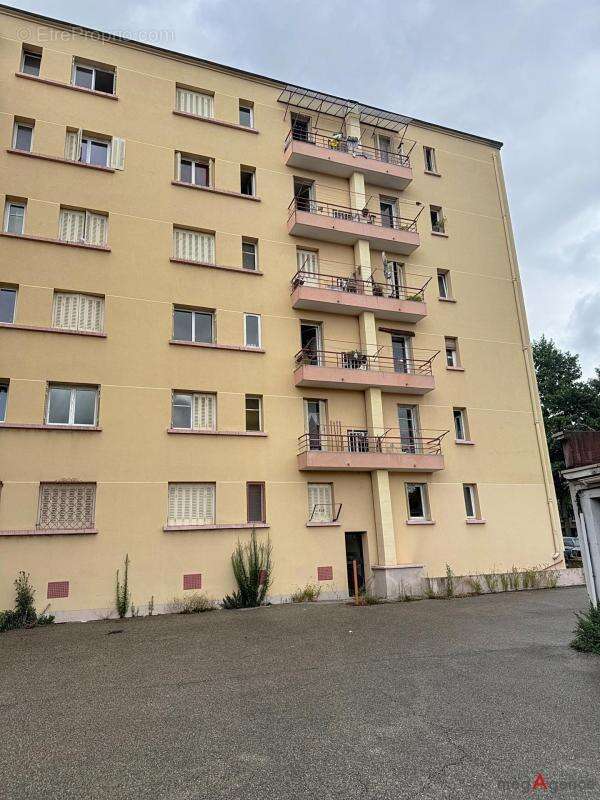 Appartement à SAINT-MARTIN-D&#039;HERES