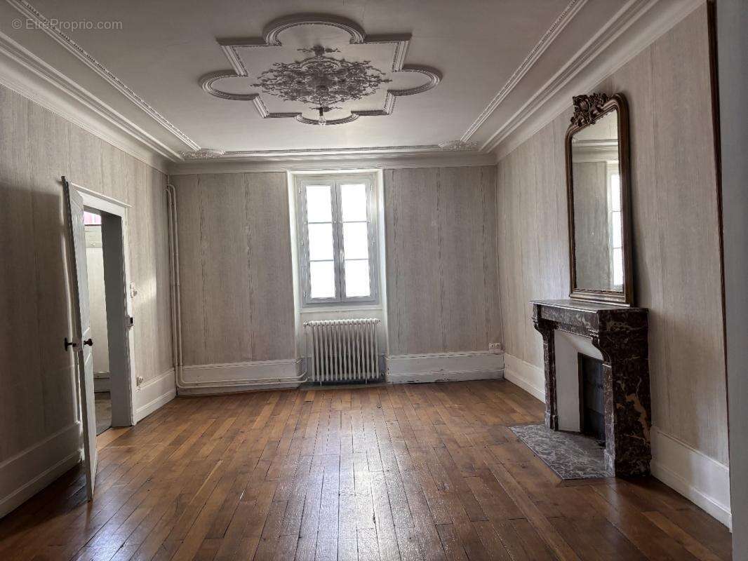 Maison 153 m² à Gouzon  - photo 3