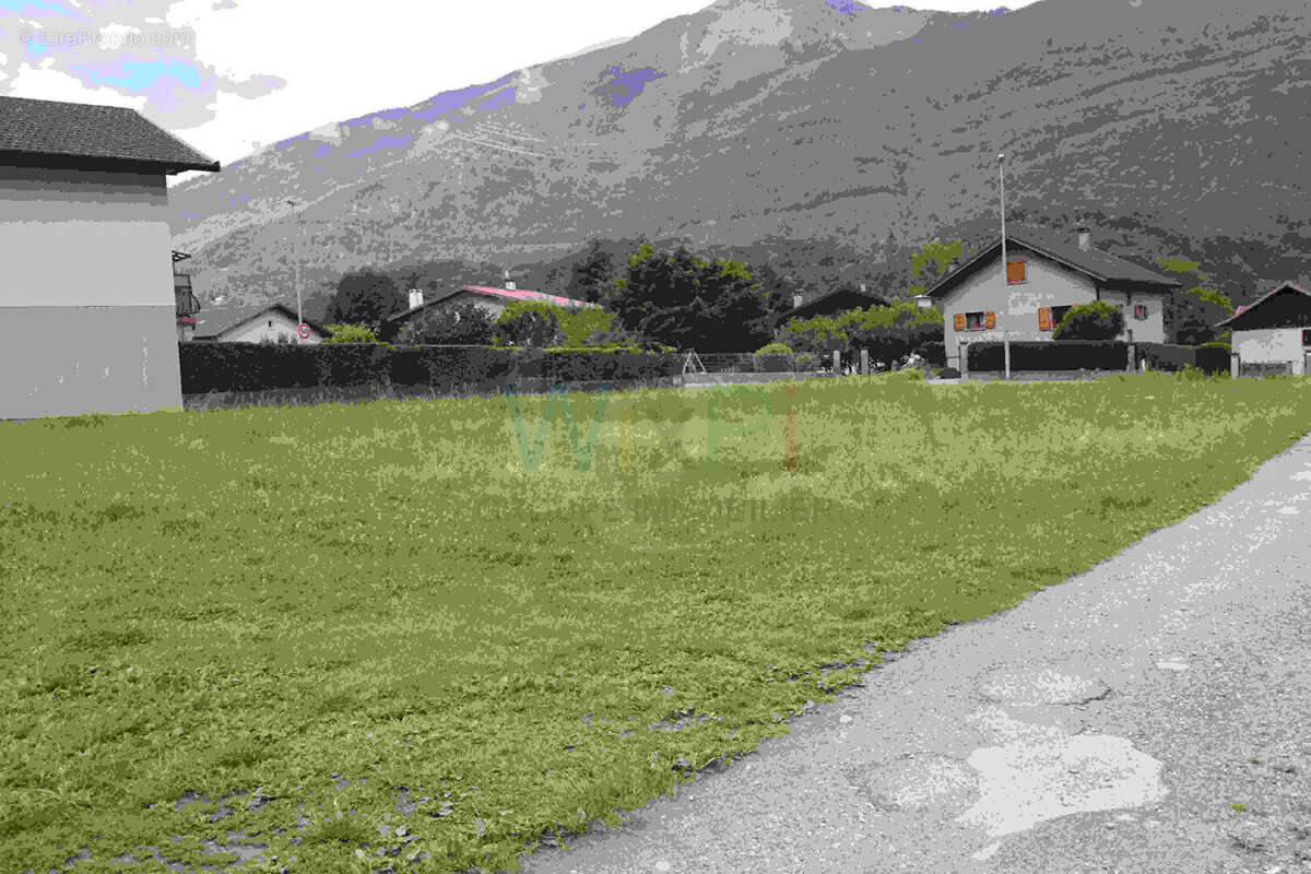Terrain à LA BATHIE