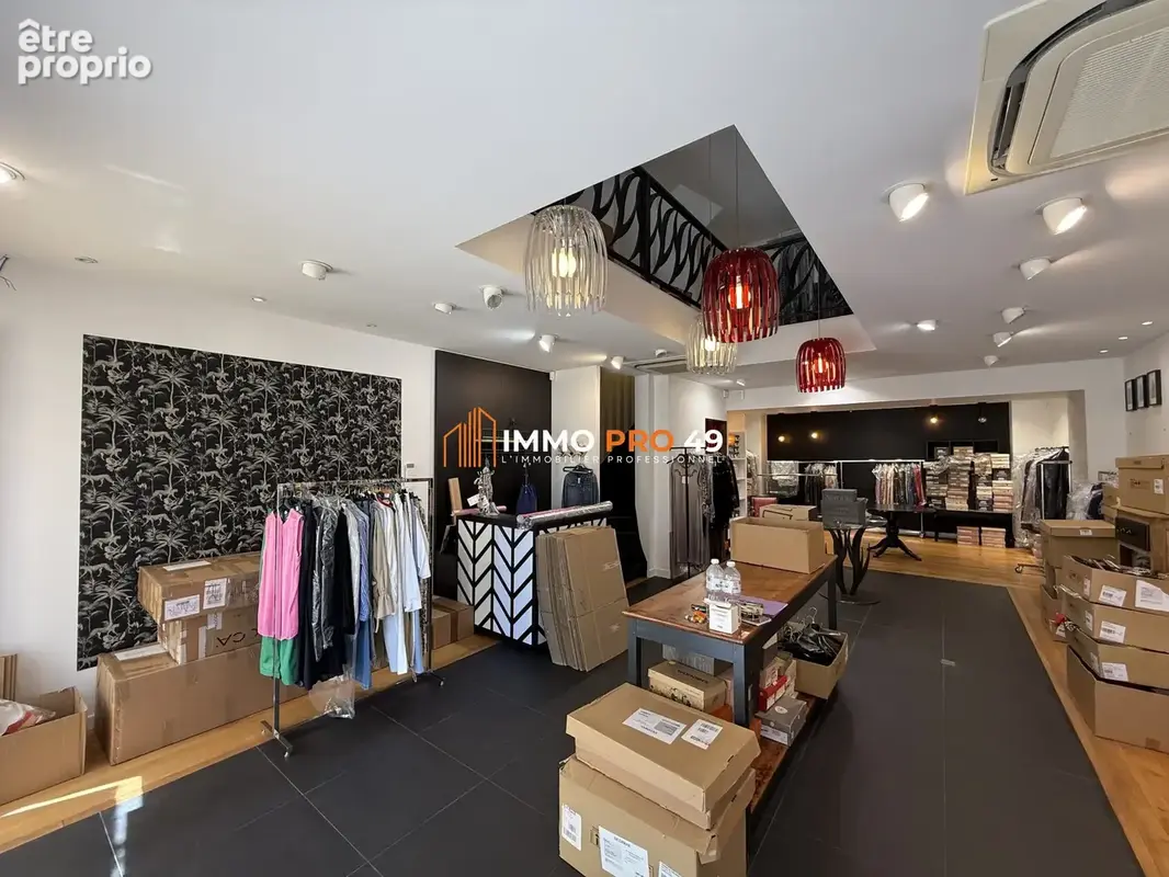 Commerce 130 m² à vendre à Cholet (49300) - photo 3