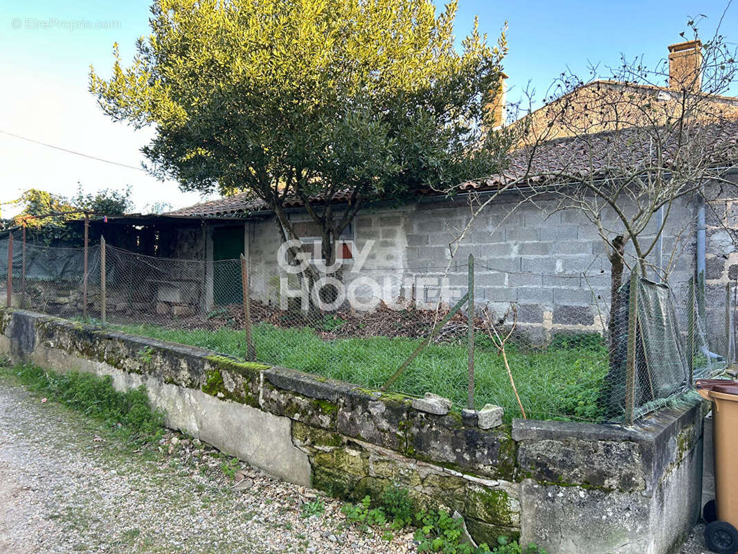 Maison à vendre à Guîtres - Idéale pour primo-accédants - EXCLUSIVITE - photo 3