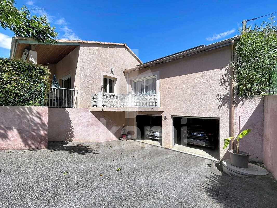 Maison t5 130 m2 sous-sol piscine - photo 12