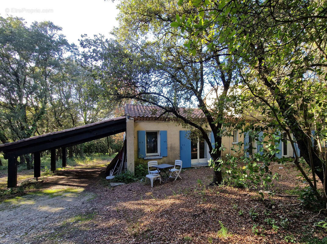 Maison à SALINELLES