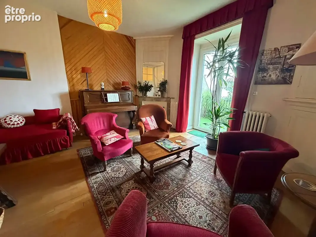 HAUTE VIENNE -Sympathique maison de bourg avec terrasse et jardin, à Chateauponsac (87290). - photo 4