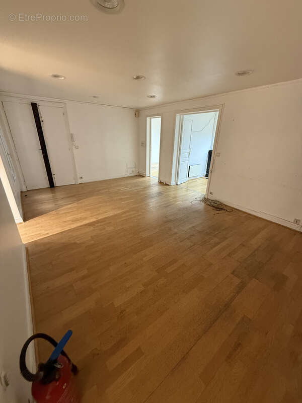 Commerce à PARIS-10E