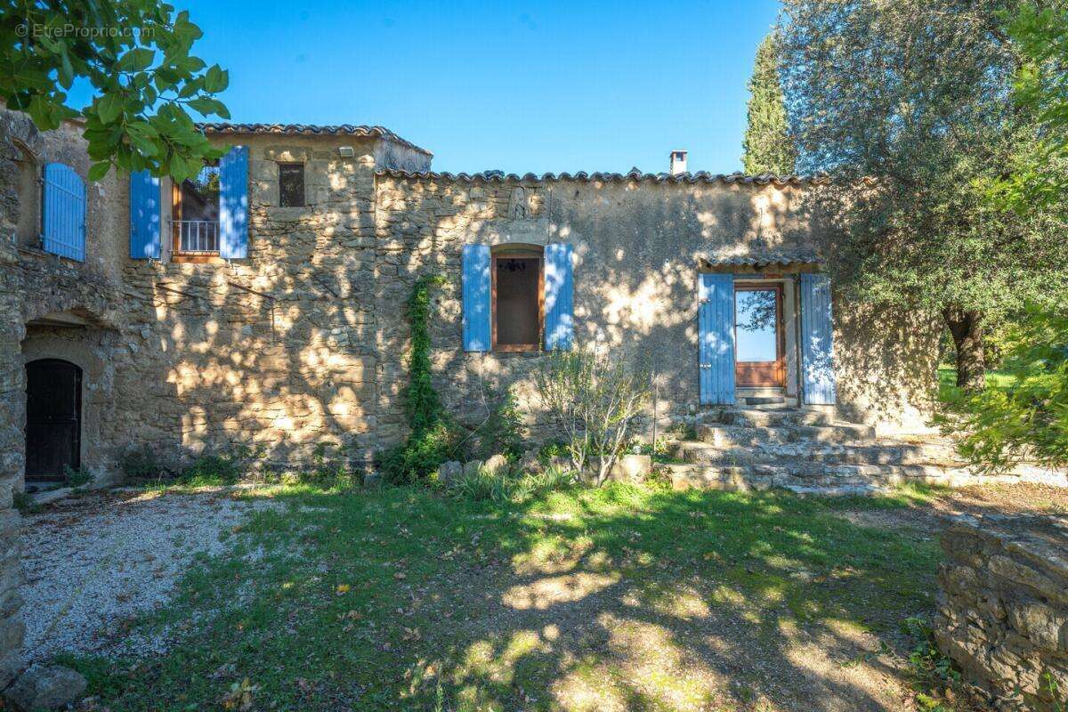 Maison à CUCURON